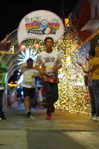 BIB: 60060
                            <button type="button" onclick="openModal(21832292)" class="btn btn-primary btn-sm float-right btn-popup" data-toggle="modal" data-target=".modal-high-quality">
                        <i class="fas fa-shopping-cart"></i> Add to Cart
                    </button>
                                            <button type="button" onclick="isThisMe(21832292, true)" class="btn btn-success btn-sm float-right btn-popup btn-isme hidden" data-toggle="tooltip" data-placement="bottom" title="นี่คือรูปของคุณใช่ไหม คลิกที่นี่เพื่อเอาเข้าอัลบั้ม">
                        <i class="fas fa-plus"></i> Add to album
                    </button>
                    <button type="button" onclick="isThisMe(21832292, false)" class="btn btn-warning btn-sm float-right btn-popup btn-isnotme hidden">
                        <i class="fas fa-ban"></i> Remove from album
                    </button>